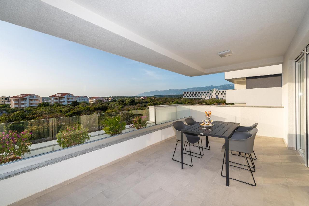 Apartments & Rooms Pool Villas Maris Novalja Exterior foto